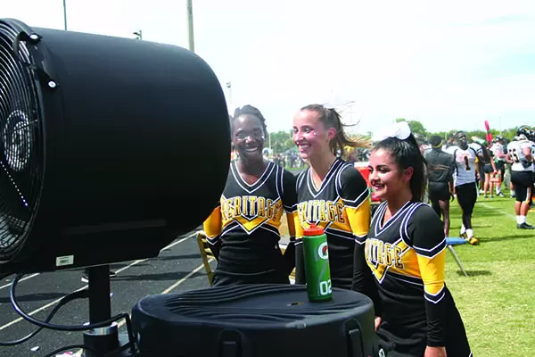 power breezer with cheerleaders